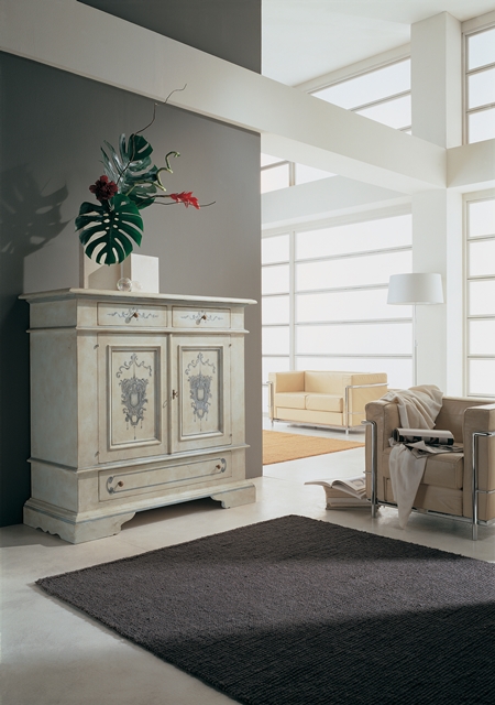 Credenza alta con segreto 3 cassetti