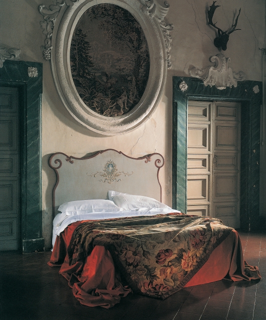 Letto matrimoniale stanza del cervo